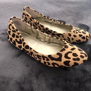 Size 7.5 Audrey Brooke animal print flats.